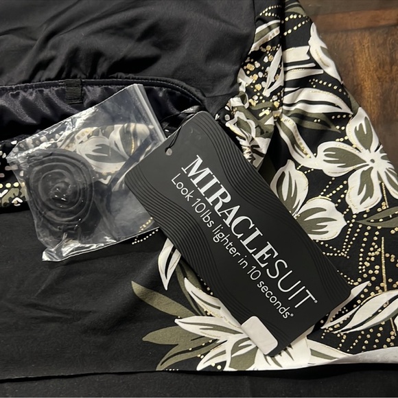 Miraclesuit Moondancer Bandini Tankini Z. - Picture 7 of 16